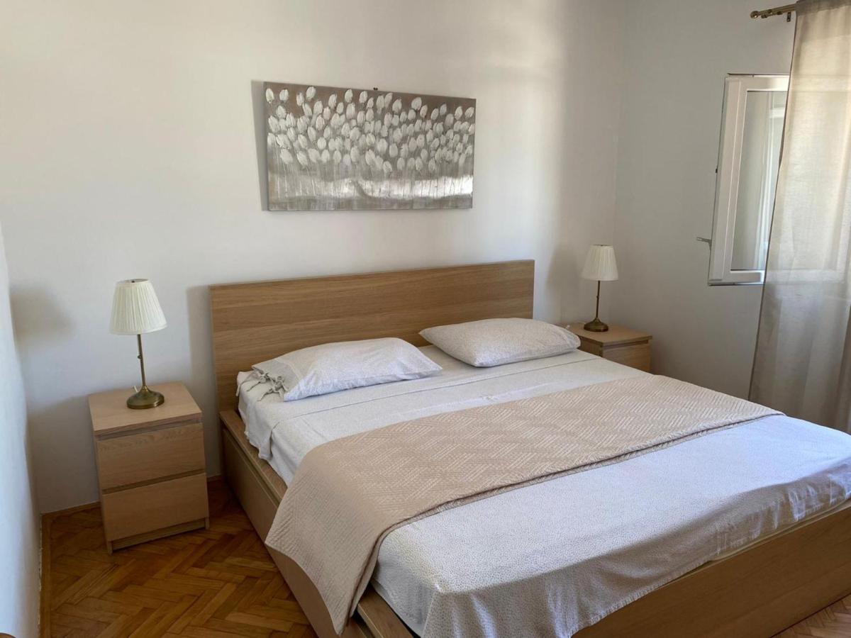 Apartments Barbaresko Lumbarda Ngoại thất bức ảnh