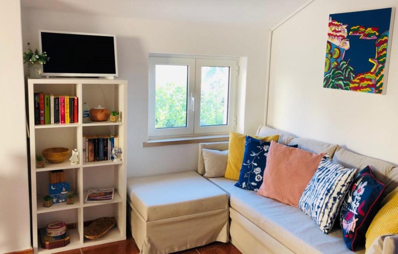 Apartments Barbaresko Lumbarda Ngoại thất bức ảnh