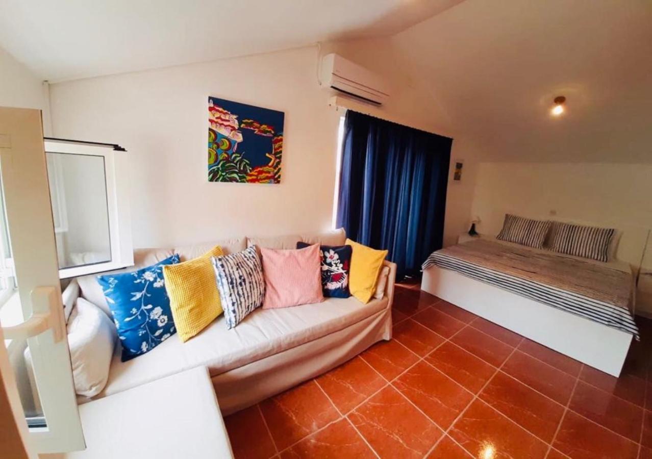 Apartments Barbaresko Lumbarda Ngoại thất bức ảnh