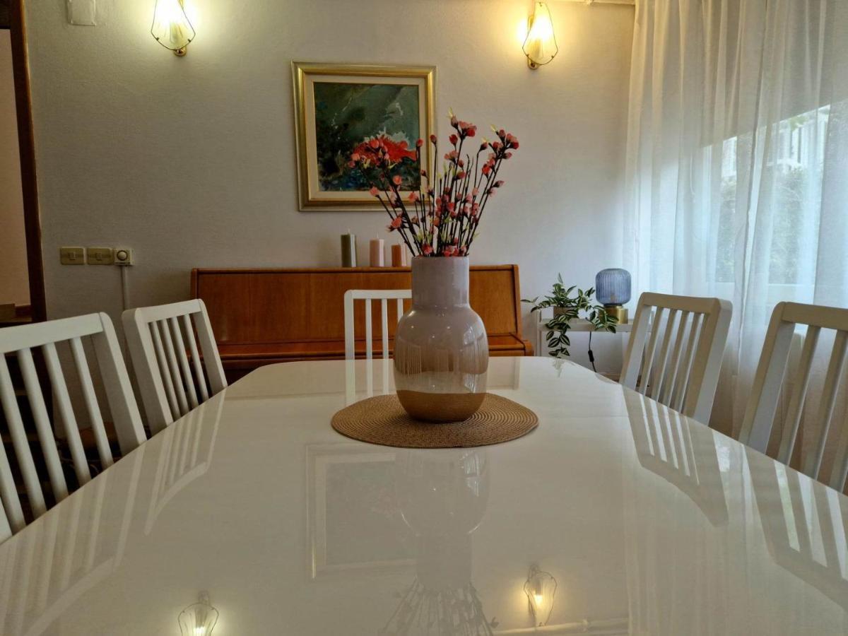Apartments Barbaresko Lumbarda Ngoại thất bức ảnh