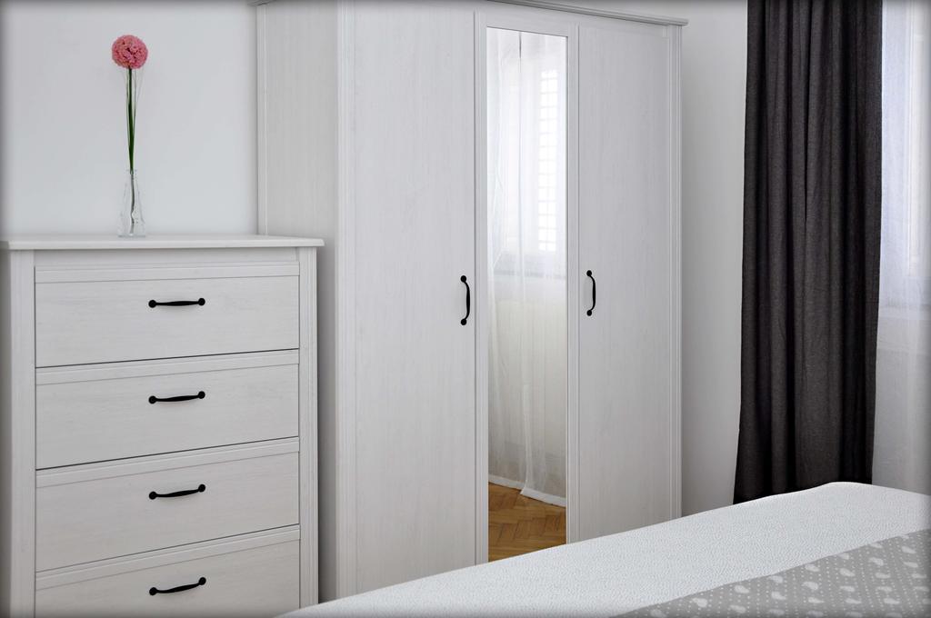 Apartments Barbaresko Lumbarda Ngoại thất bức ảnh